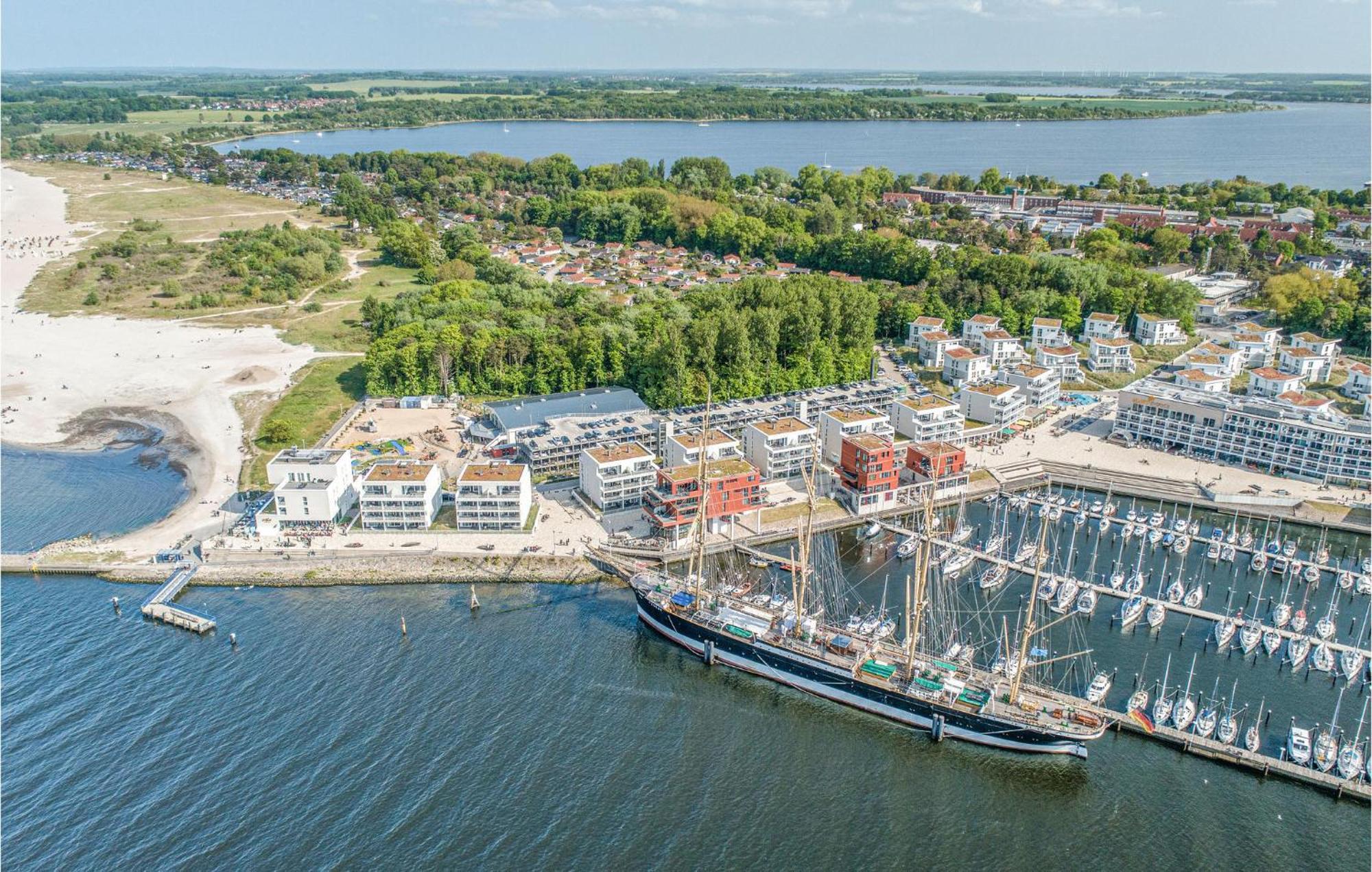 Nice Apartment In Luebeck Travemuende With Wifi Extérieur photo
